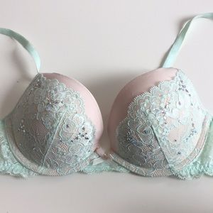 Victoria secret very sexy mint jeweled push-up bra